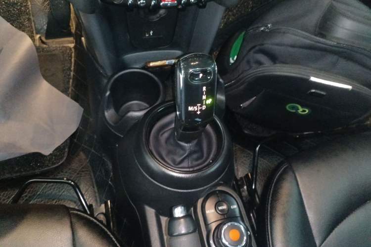 Used MINI 2022 Updated 1.5T ONE Gear Lever