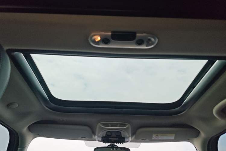 Used MINI 2022 Updated 1.5T COOPER Classic Edition Five-Door Version Headliner