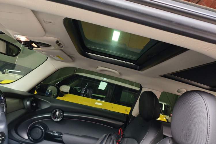 Used MINI 2022 1.5T COOPER Classic Edition Headliner