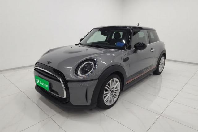 Używany MINI 2022 Updated 1.5T COOPER Classic Edition