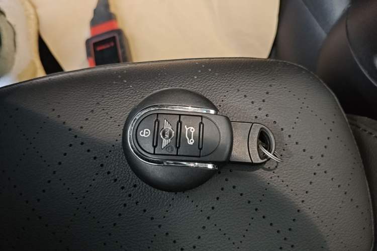 Used MINI 2022 Updated 1.5T COOPER Classic Edition Five-Door Version Interior 1