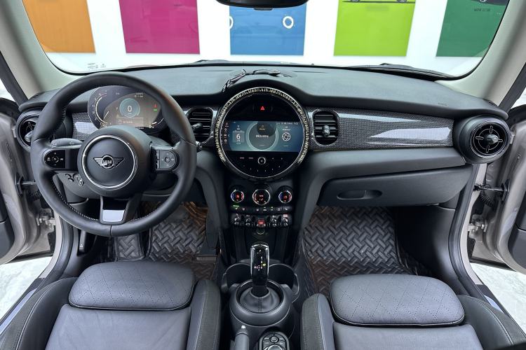 Used MINI 2022 Updated 1.5T COOPER Artist Interior 1