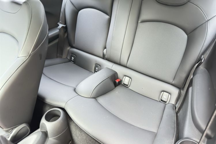 Used MINI 2022 1.5T COOPER Classic Edition Interior 2