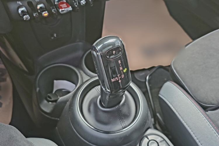 Used MINI 2022 2.0T COOPER S Racing Driver Interior 2