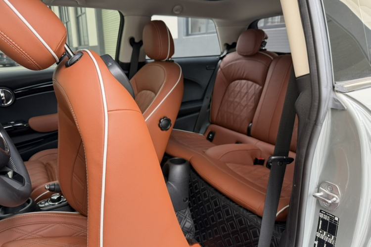 Used MINI 2022 2.0T COOPER S Classic Edition Interior 2