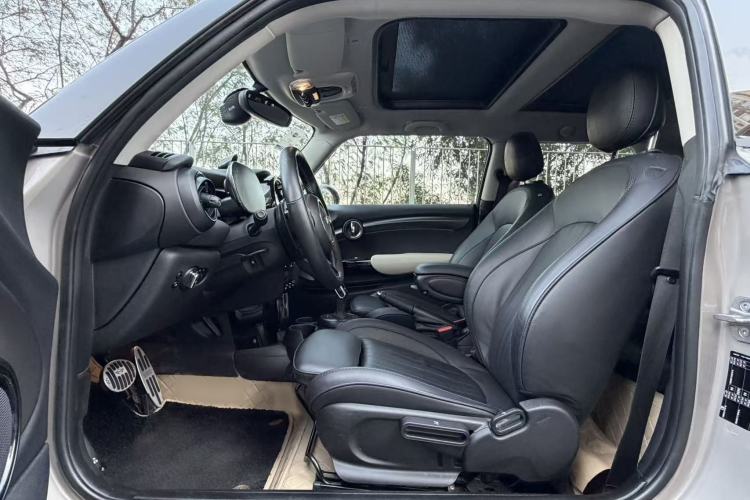 Used MINI 2022 2.0T COOPER S Artist Interior 3