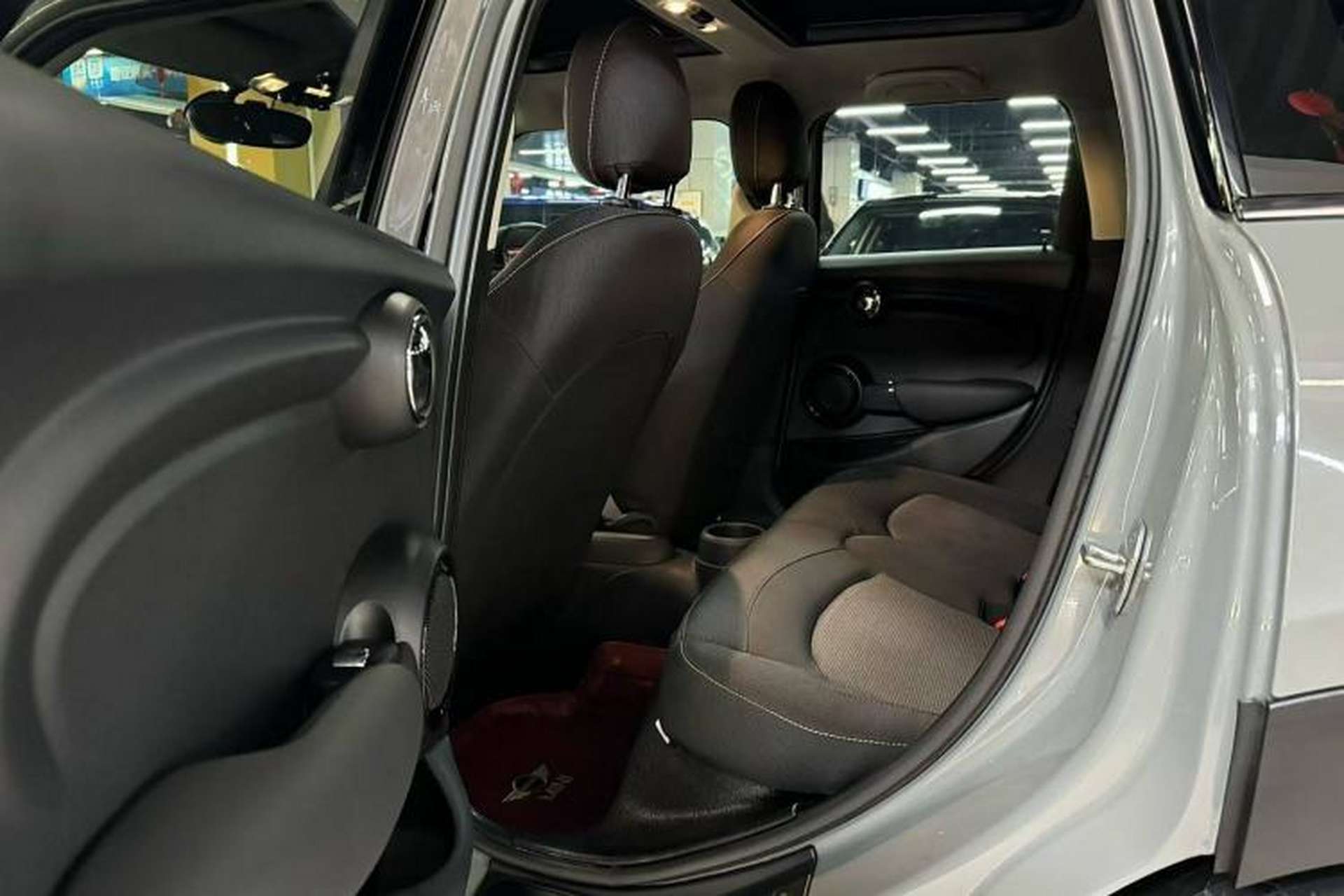 Used MINI 2022 1.5T ONE Five-Door PLUS Interior 3
