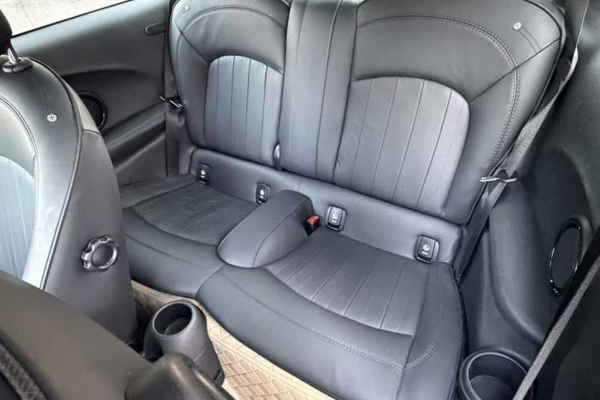 Used MINI 2022 2.0T COOPER S Artist Interior 5