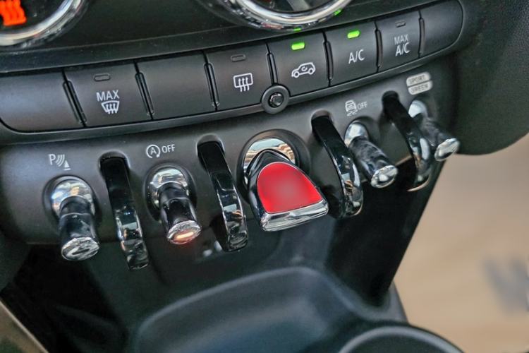 Used MINI 2022 2.0T COOPER S Racing Driver Interior 5