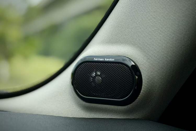 Used MINI 2022 2.0T COOPER S CABRIO Artist Interior 6