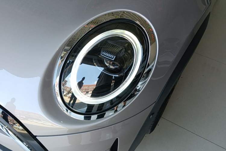 Used MINI 2022 1.5T COOPER Artist Five-Door Edition Left Front Headlight
