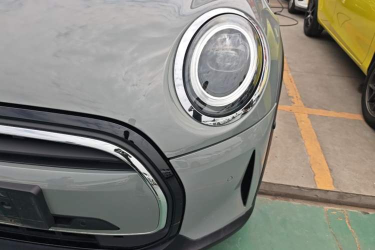 Used MINI 2022 Updated 1.5T COOPER Classic Edition Five-Door Version Left Front Headlight