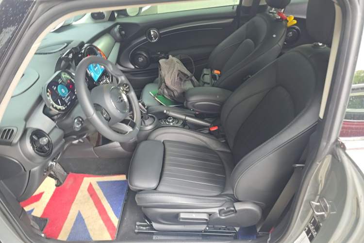 Used MINI 2022 Updated 2.0T COOPER S Artist Left Front Seat