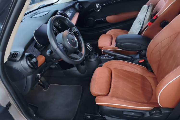 Used MINI 2022 1.5T COOPER Artist Left Front Seat