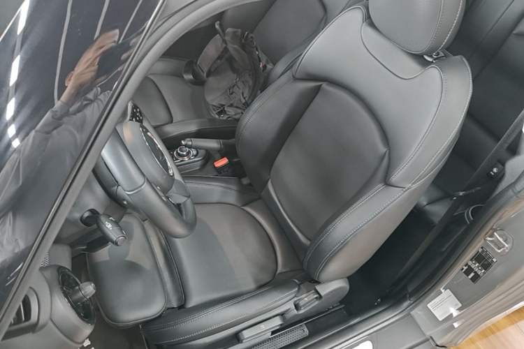 Used MINI 2022 Updated 1.5T COOPER Classic Edition Left Front Seat