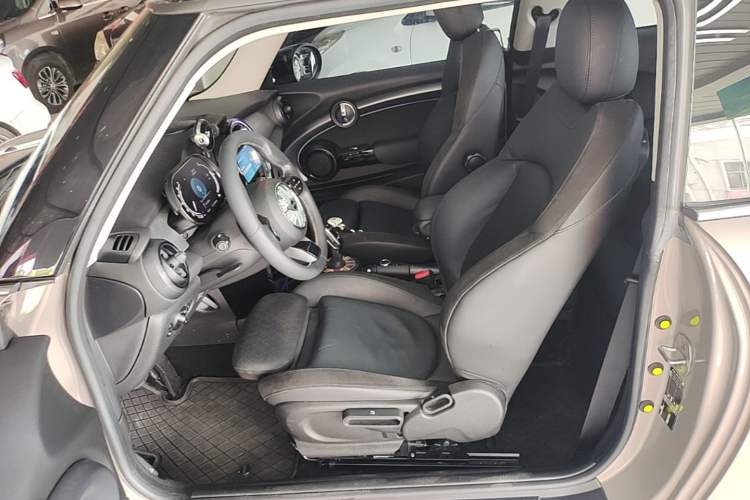 Used MINI 2022 Updated 1.5T COOPER Artist Left Front Seat