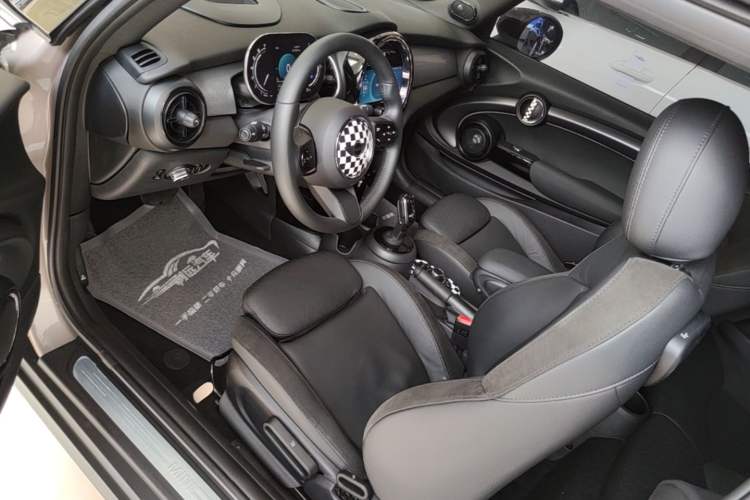 Used MINI 2022 Revised 1.5T COOPER CABRIO Classic Edition Left Front Seat