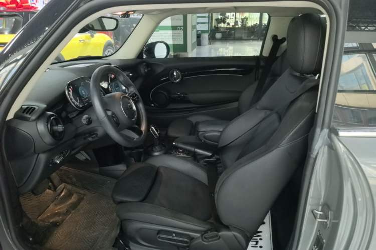 Used MINI 2022 1.5T COOPER Artist Left Front Seat