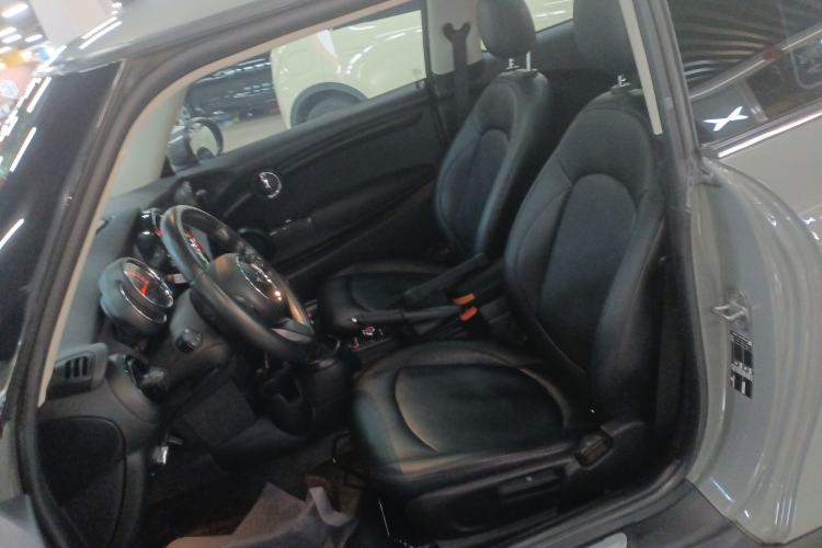 Used MINI 2022 Updated 1.5T ONE Left Front Seat
