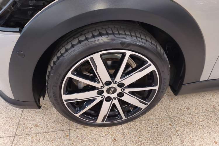 Used MINI 2022 1.5T COOPER Artist Left Front Wheel Hub
