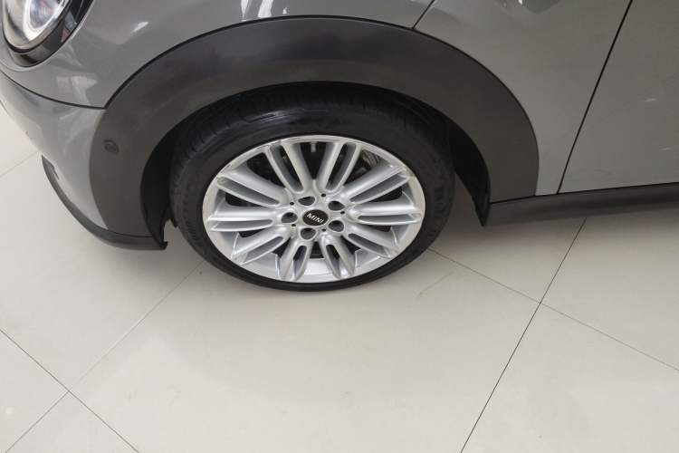 Used MINI 2022 Updated 1.5T COOPER Classic Edition Left Front Wheel Hub