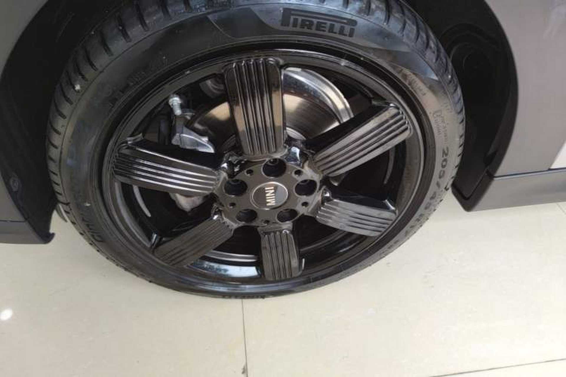 Used MINI 2022 Revised 1.5T COOPER CABRIO Classic Edition Left Front Wheel Hub