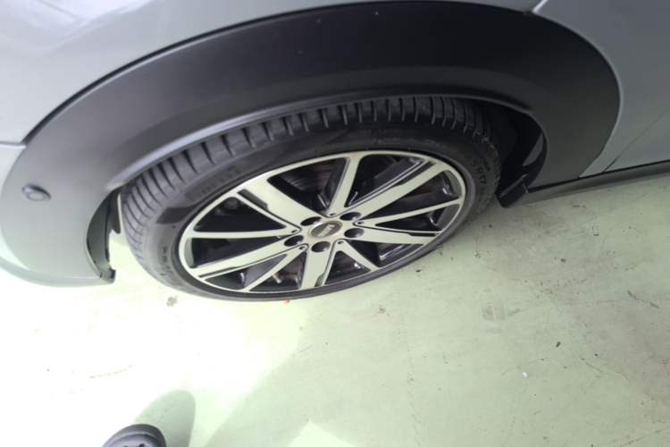 Used MINI 2022 2.0T COOPER S Classic Edition Left Front Wheel Hub