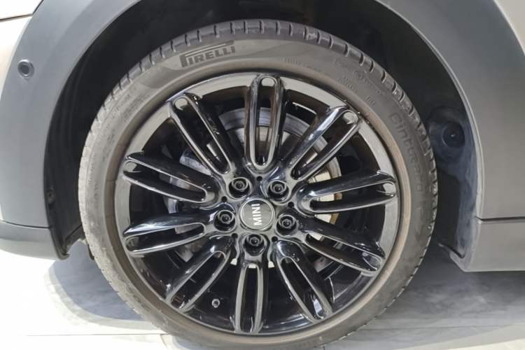 Used MINI 2022 Updated 1.5T COOPER Artist Left Front Wheel Hub