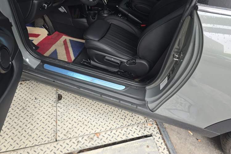 Used MINI 2022 Updated 2.0T COOPER S Artist Left Side Sill