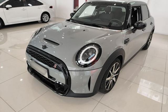 Used MINI 2022 Updated 2.0T COOPER S Classic Edition Five-Door Version