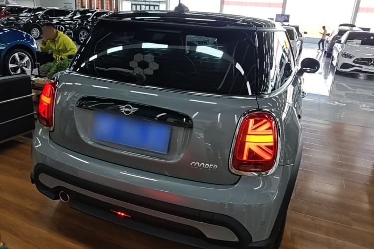 Used MINI 2022 Updated 1.5T COOPER Classic Edition Rear