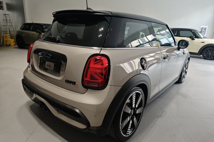 Used MINI 2022 2.0T COOPER S Artist Rear Right 45 Deg