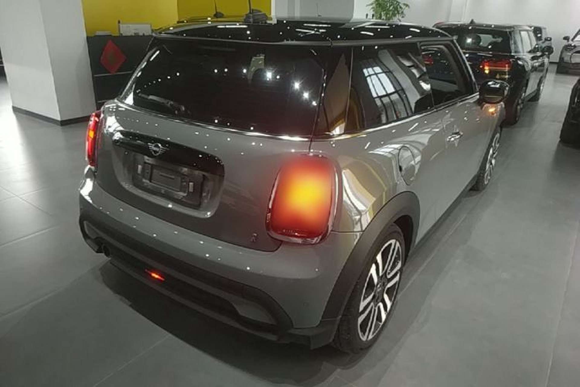 Used MINI 2022 1.5T COOPER Artist Rear Right 45 Deg