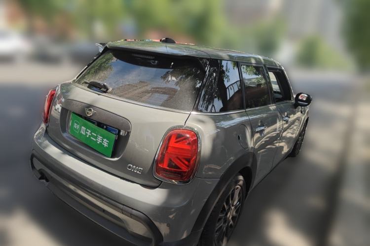 Used MINI 2022 1.5T ONE Five-Door PLUS Rear Right 45 Deg