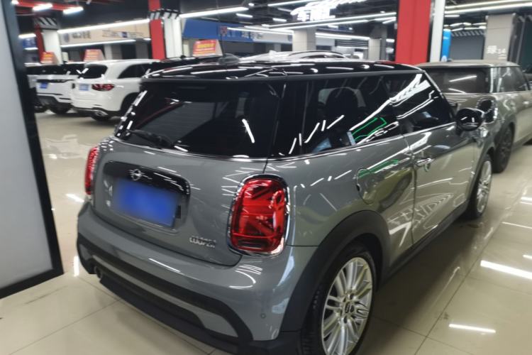 Used MINI 2022 Updated 1.5T COOPER Classic Edition Rear Right 45 Deg