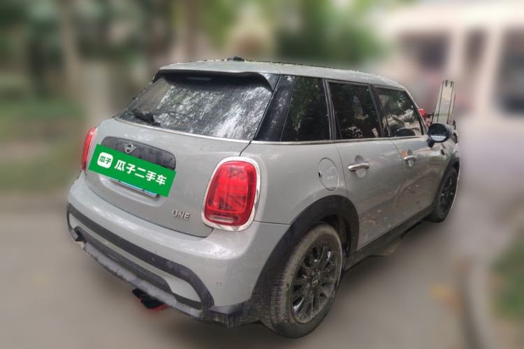 Used MINI 2022 1.5T ONE Five-Door PLUS Rear Right 45 Deg