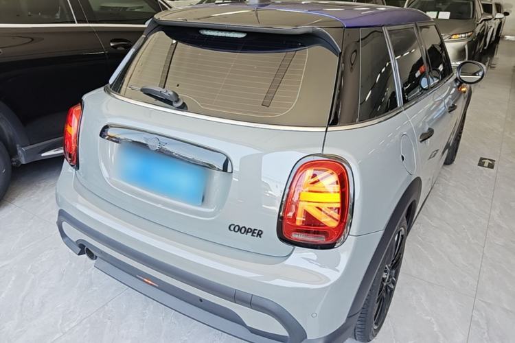 Used MINI 2022 Updated 1.5T COOPER Classic Edition Five-Door Version Rear