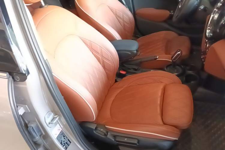 Used MINI 2022 1.5T COOPER Artist Five-Door Edition Right Front Seat