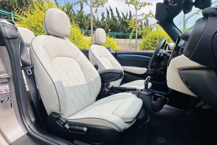 Used MINI 2022 Revised 2.0T COOPER S CABRIO Sidewalk Right Front Seat