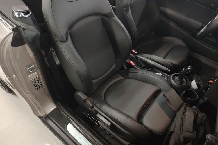 Used MINI 2022 Revised 1.5T COOPER CABRIO Classic Edition Right Front Seat
