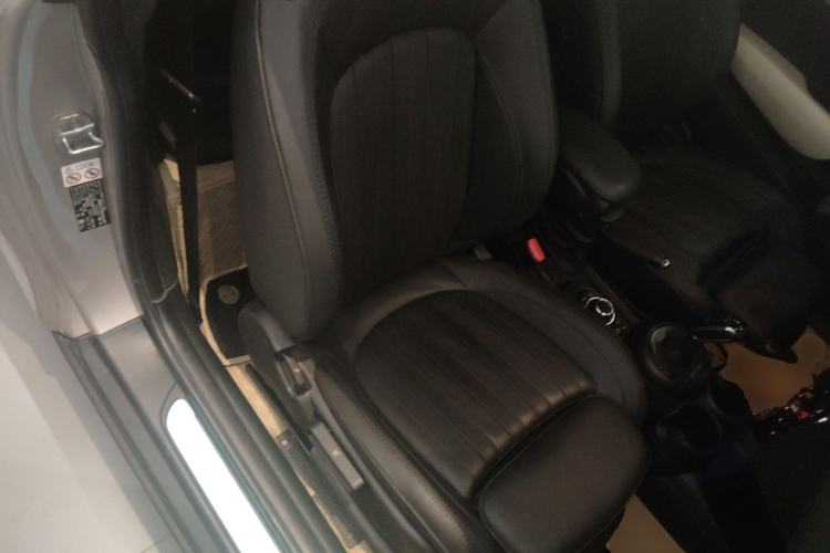 Used MINI 2022 2.0T COOPER S Artist Right Front Seat