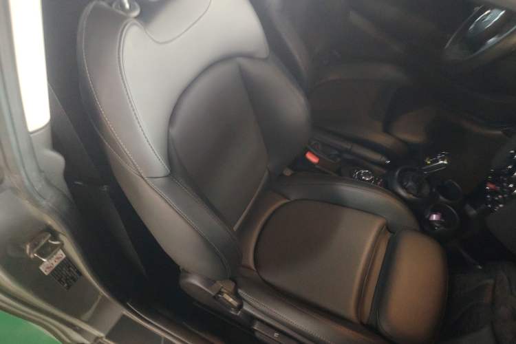 Used MINI 2022 1.5T COOPER Classic Edition Right Front Seat