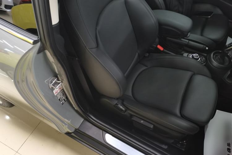 Used MINI 2022 Updated 1.5T COOPER Classic Edition Right Front Seat