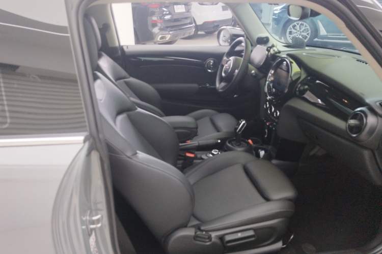 Used MINI 2022 Updated 1.5T COOPER Classic Edition Right Front Seat
