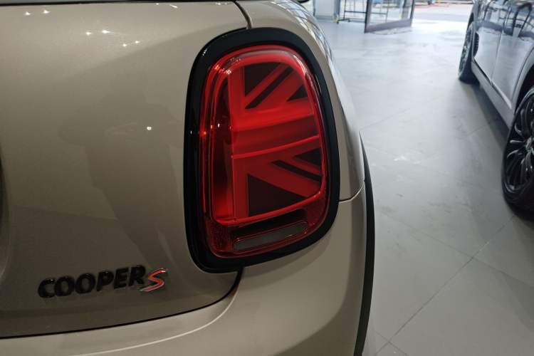 Used MINI 2022 2.0T COOPER S Artist Right Rear Taillight