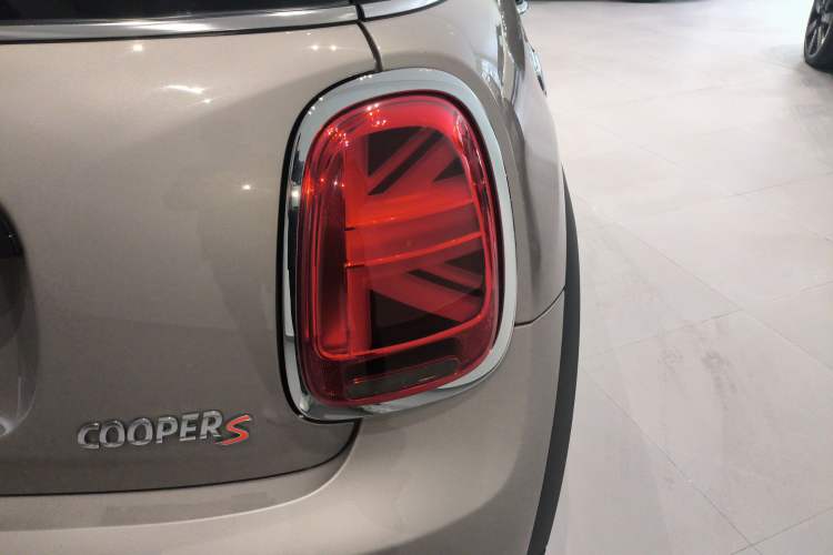 Used MINI 2022 2.0T COOPER S Classic Edition Right Rear Taillight