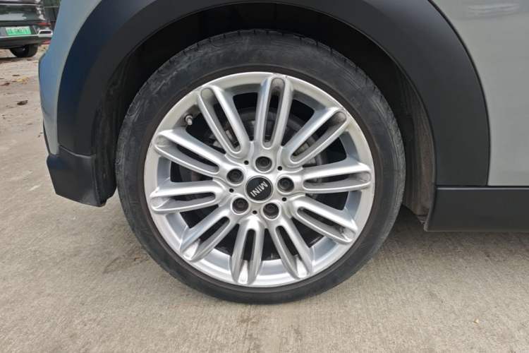 Used MINI 2022 Updated 1.5T COOPER Classic Edition Right Rear Wheel Hub