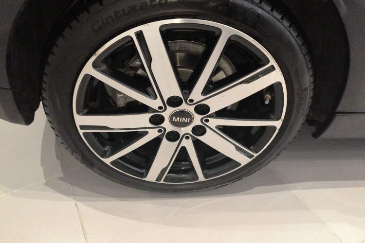 Used MINI 2022 2.0T COOPER S Classic Edition Right Rear Wheel Hub