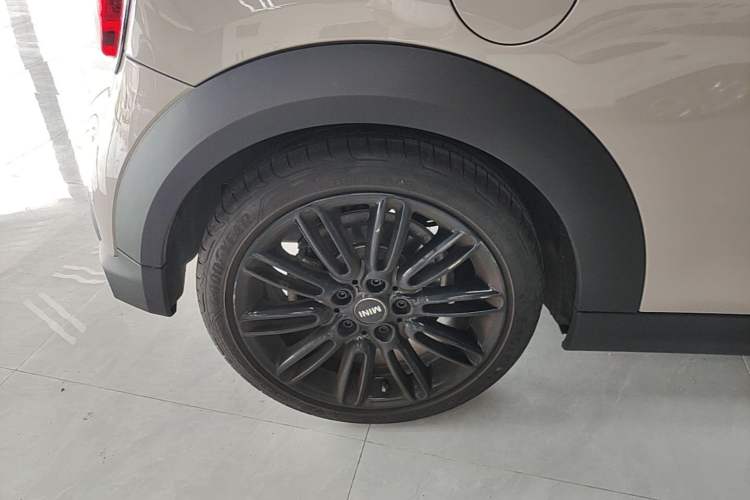 Used MINI 2022 Updated 1.5T COOPER Artist Right Rear Wheel Hub