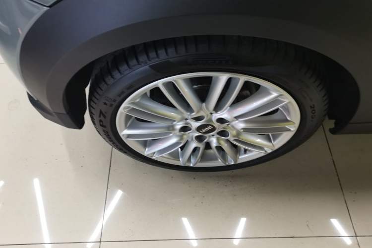 Used MINI 2022 Updated 1.5T COOPER Classic Edition Right Rear Wheel Hub